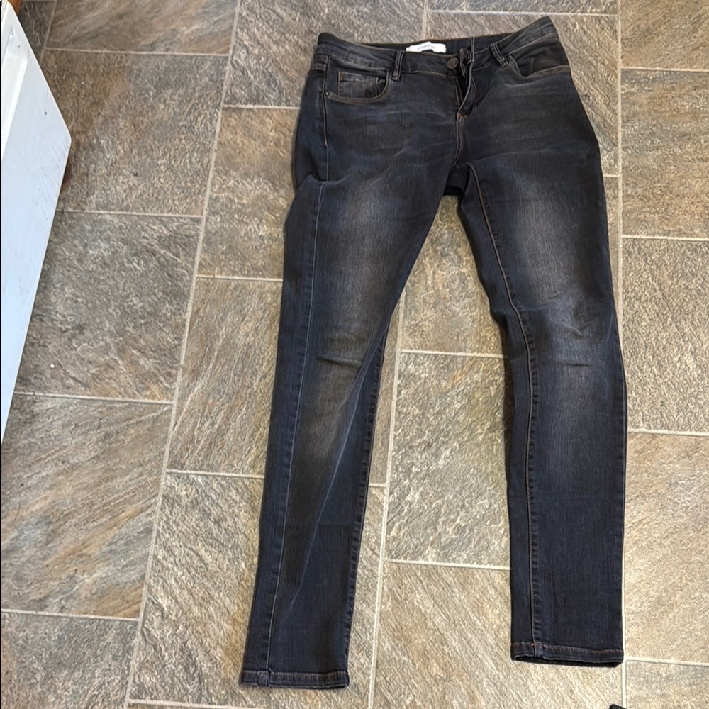 Women's Dark Wash Jeans